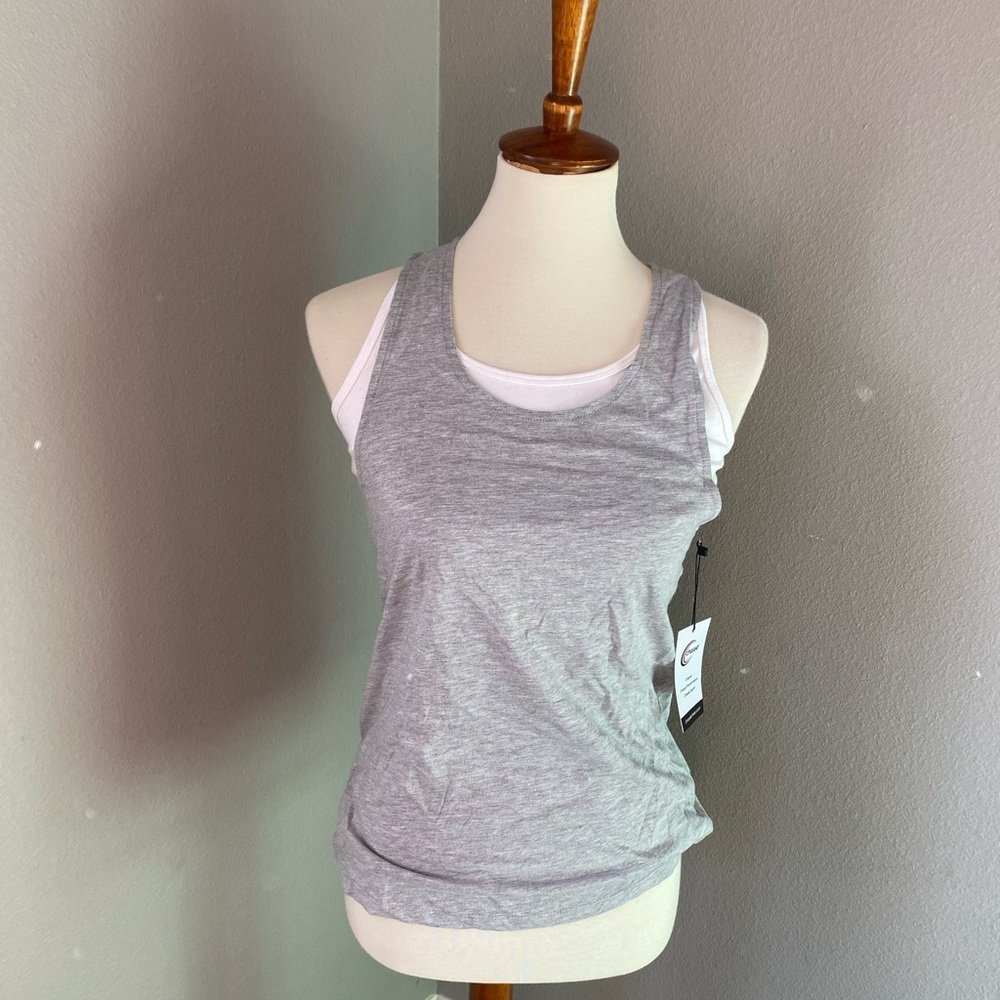 gray workout shirt